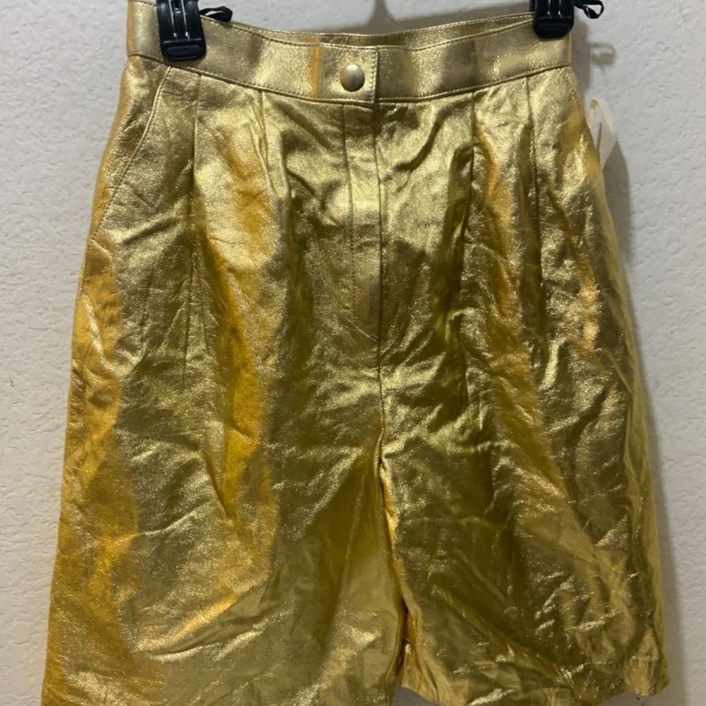 New with Tags vintage Rare Julian K Gold Metallic leather Shorts size 8